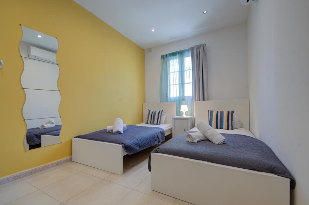 Azure Haven - Gzira Apartments And Penthouse By Shortletsmalta Buitenkant foto