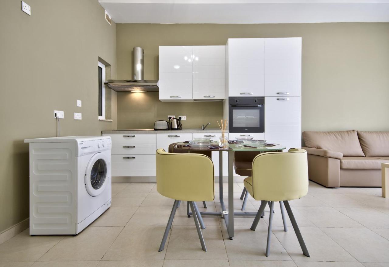 Azure Haven - Gzira Apartments And Penthouse By Shortletsmalta Buitenkant foto