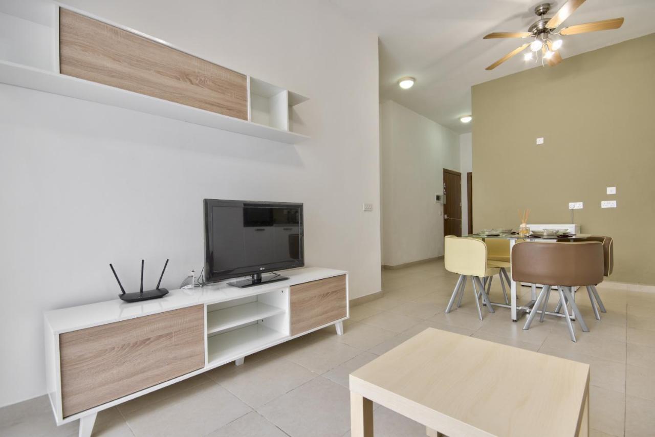 Azure Haven - Gzira Apartments And Penthouse By Shortletsmalta Buitenkant foto