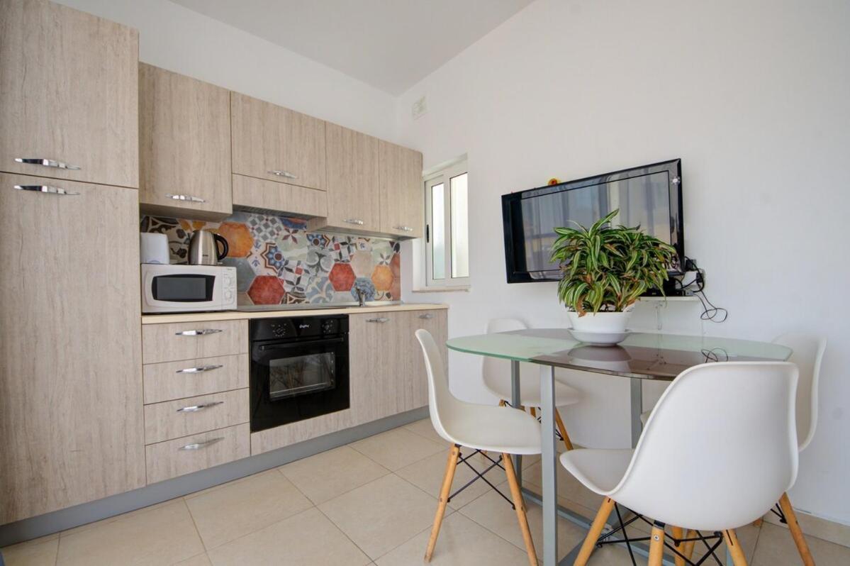 Azure Haven - Gzira Apartments And Penthouse By Shortletsmalta Kamer foto