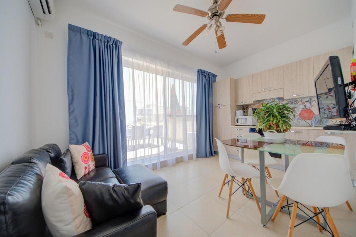 Azure Haven - Gzira Apartments And Penthouse By Shortletsmalta Kamer foto