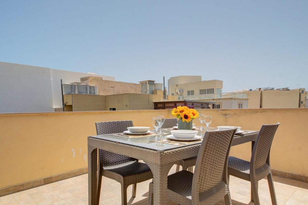 Azure Haven - Gzira Apartments And Penthouse By Shortletsmalta Kamer foto